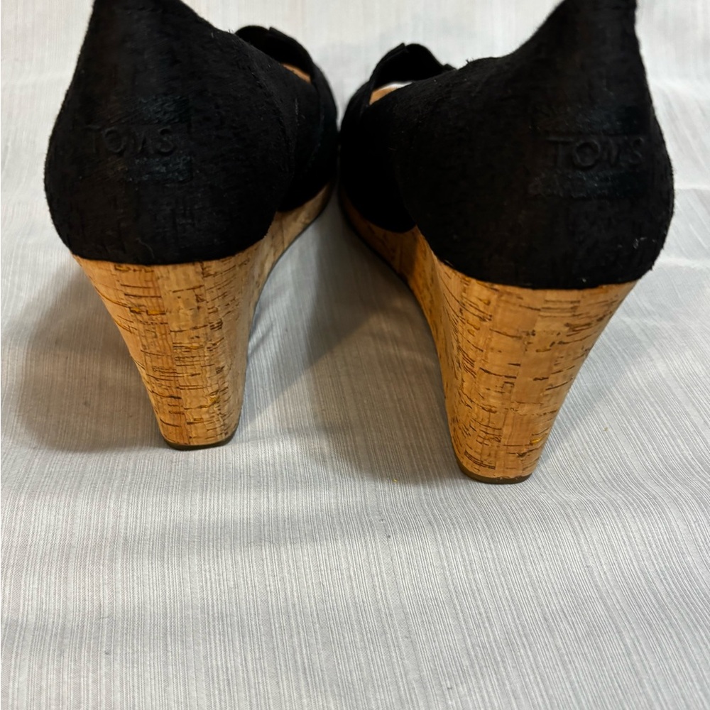 TOMS Black Peep Toe Wedges - Picture 4 of 4